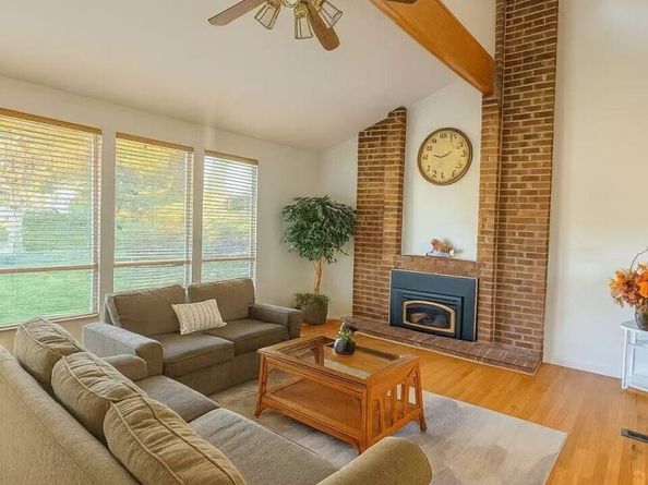 13405 SE 56th Pl, Bellevue WA 98006