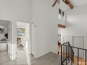 13405 SE 56th Pl, Bellevue WA 98006