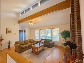 13405 SE 56th Pl, Bellevue WA 98006