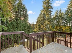 13405 SE 56th Pl, Bellevue WA 98006