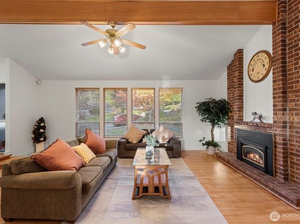 13405 SE 56th Pl, Bellevue WA 98006