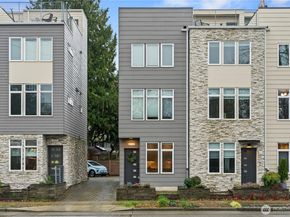 4758 Greenlake Way N, Seattle WA 98103