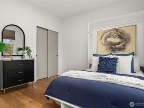 4758 Greenlake Way N, Seattle WA 98103