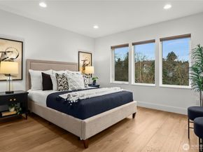 4758 Greenlake Way N, Seattle WA 98103