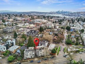 4758 Greenlake Way N, Seattle WA 98103