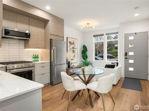 4758 Greenlake Way N, Seattle WA 98103