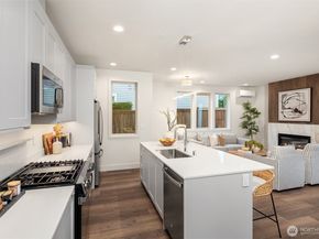 639 18th Avenue W, Kirkland WA 98033