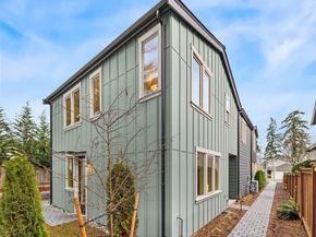 639 18th Avenue W, Kirkland WA 98033