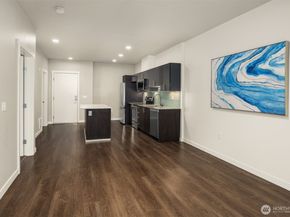 1085 103rd Avenue NE 519, Bellevue WA 98004