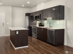 1085 103rd Avenue NE 519, Bellevue WA 98004