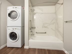 1085 103rd Avenue NE 519, Bellevue WA 98004