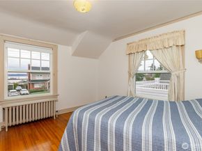 1005 Grand Avenue, Everett WA 98201