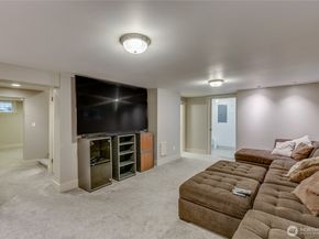 1005 Grand Avenue, Everett WA 98201