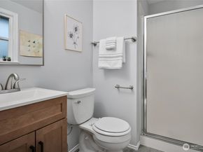 12639 NE 141st Way, Kirkland WA 98034