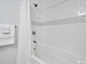 12639 NE 141st Way, Kirkland WA 98034