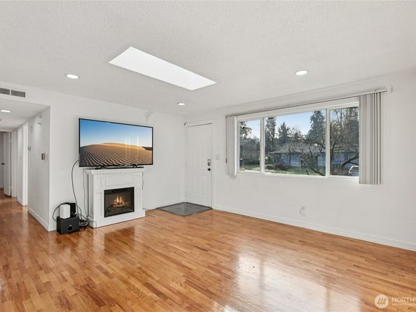 2434 SW 328th Street, Federal Way WA 98023