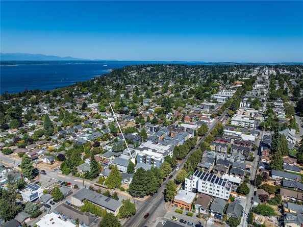 5953 California Avenue SW 1A, Seattle WA 98126