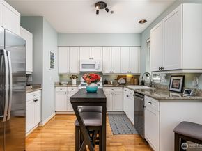 5953 California Avenue SW 1A, Seattle WA 98126