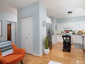 5953 California Avenue SW 1A, Seattle WA 98126