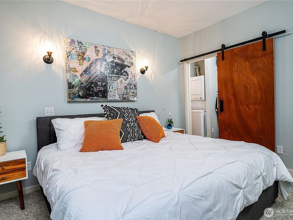 5953 California Avenue SW 1A, Seattle WA 98126