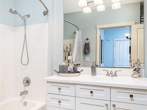 5953 California Avenue SW 1A, Seattle WA 98126