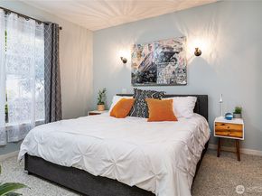 5953 California Avenue SW 1A, Seattle WA 98126