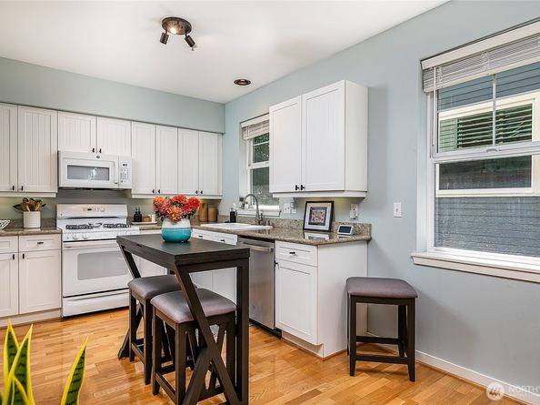 5953 California Avenue SW 1A, Seattle WA 98126