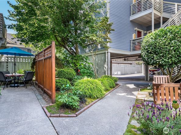 5953 California Avenue SW 1A, Seattle WA 98126