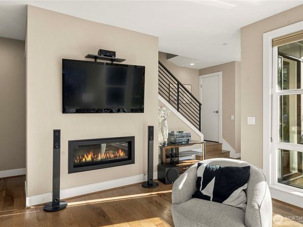 9710 NE Main Street A, Bothell WA 98011