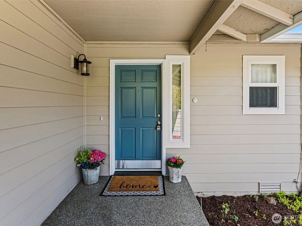 902 NW Leisure Lane, Bremerton WA 98311