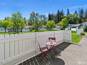 902 NW Leisure Lane, Bremerton WA 98311