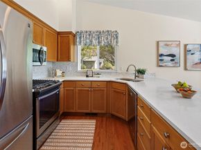 902 NW Leisure Lane, Bremerton WA 98311