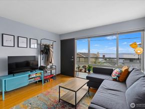 3151 Alki Avenue SW 22, Seattle WA 98116