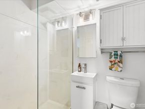 3151 Alki Avenue SW 22, Seattle WA 98116