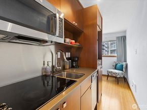 3151 Alki Avenue SW 22, Seattle WA 98116