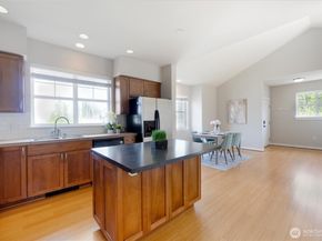 1775 27th Lane NE, Issaquah WA 98029