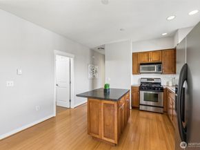 1775 27th Lane NE, Issaquah WA 98029