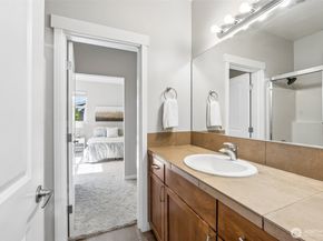 1775 27th Lane NE, Issaquah WA 98029