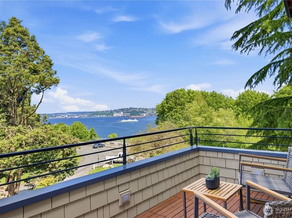 1311 Palm Avenue SW, Seattle WA 98116