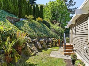 2122 Halleck Avenue SW, Seattle WA 98116