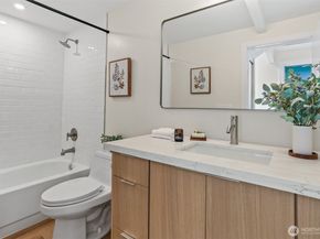 2122 Halleck Avenue SW, Seattle WA 98116