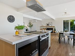 2122 Halleck Avenue SW, Seattle WA 98116