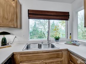 1915 11th Avenue S, Seattle WA 98134