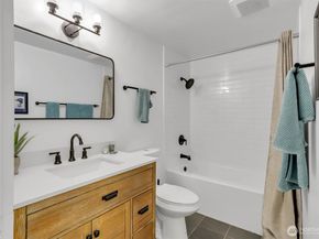 919 2nd Avenue W 505, Seattle WA 98119