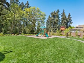 1407 184th Street SW, Lynnwood WA 98037