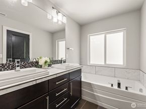 1407 184th Street SW, Lynnwood WA 98037