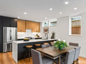 4116 A Burke Avenue N, Seattle WA 98103