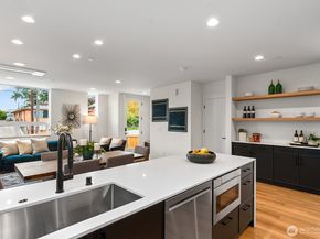 4116 A Burke Avenue N, Seattle WA 98103