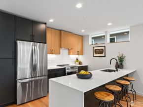 4116 A Burke Avenue N, Seattle WA 98103