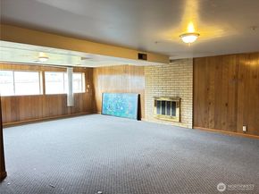 11718 5th Avenue NE, Seattle WA 98125
